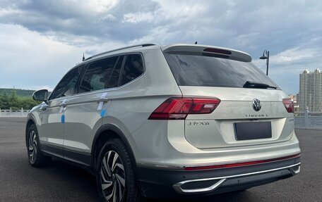 Volkswagen Tiguan II, 2022 год, 2 187 000 рублей, 4 фотография
