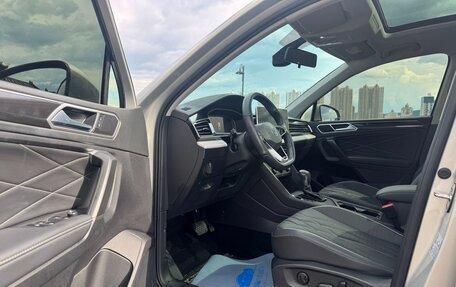 Volkswagen Tiguan II, 2022 год, 2 187 000 рублей, 7 фотография