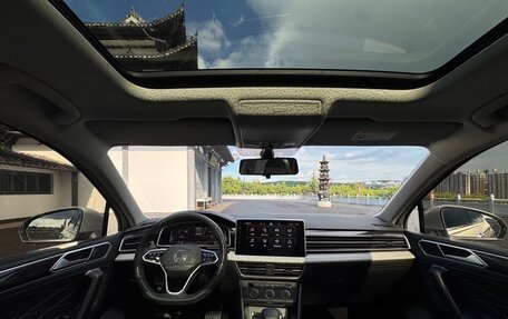 Volkswagen Tiguan II, 2022 год, 2 187 000 рублей, 17 фотография