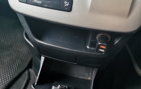 Toyota Noah III, 2010 год, 1 070 000 рублей, 9 фотография