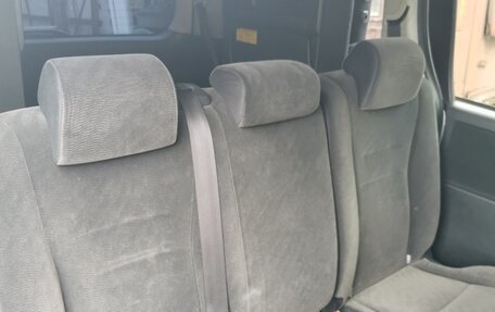 Toyota Noah III, 2010 год, 1 070 000 рублей, 17 фотография