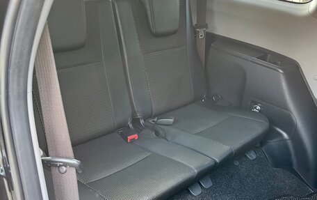 Toyota Wish II, 2014 год, 1 550 000 рублей, 33 фотография