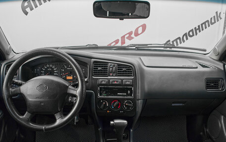 Nissan Primera II рестайлинг, 1997 год, 250 000 рублей, 11 фотография