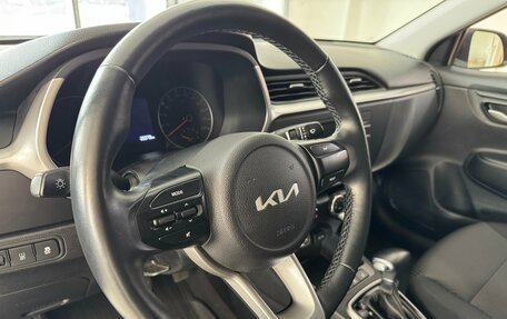KIA Rio IV, 2022 год, 1 800 000 рублей, 10 фотография