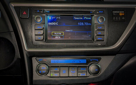 Toyota Auris II, 2013 год, 1 265 000 рублей, 10 фотография
