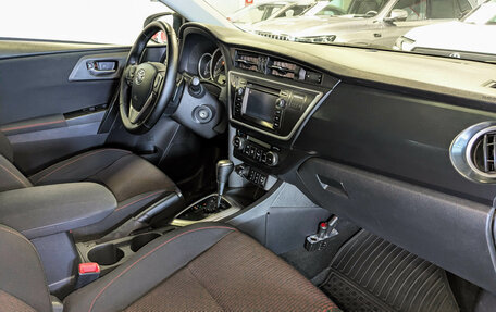 Toyota Auris II, 2013 год, 1 265 000 рублей, 12 фотография