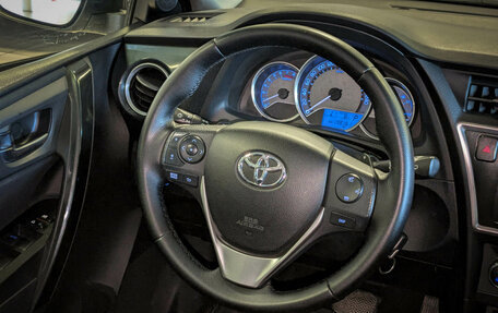 Toyota Auris II, 2013 год, 1 265 000 рублей, 14 фотография