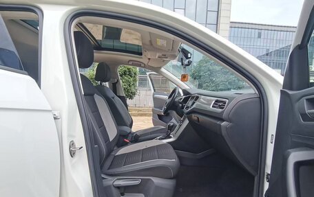 Volkswagen T-Roc I, 2022 год, 1 555 000 рублей, 12 фотография