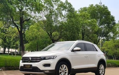 Volkswagen T-Roc I, 2022 год, 1 555 000 рублей, 1 фотография