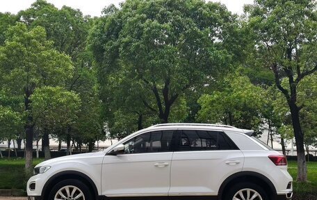 Volkswagen T-Roc I, 2022 год, 1 555 000 рублей, 8 фотография