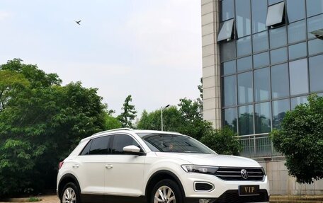 Volkswagen T-Roc I, 2022 год, 1 555 000 рублей, 3 фотография