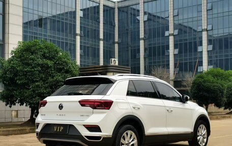 Volkswagen T-Roc I, 2022 год, 1 555 000 рублей, 5 фотография