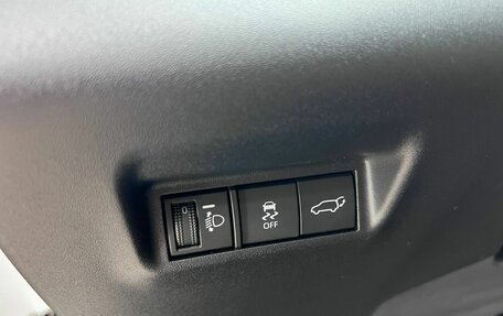Toyota RAV4, 2026 год, 3 990 000 рублей, 39 фотография