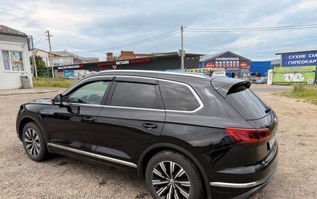 Volkswagen Touareg III, 2019 год, 4 400 000 рублей, 3 фотография