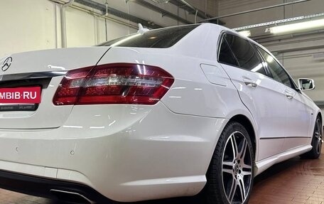Mercedes-Benz E-Класс, 2011 год, 1 300 000 рублей, 9 фотография