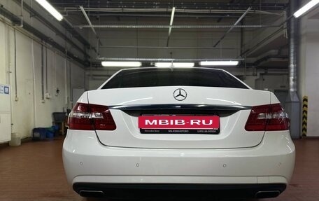 Mercedes-Benz E-Класс, 2011 год, 1 300 000 рублей, 4 фотография