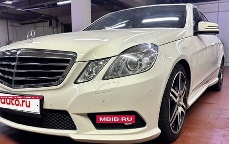 Mercedes-Benz E-Класс, 2011 год, 1 300 000 рублей, 6 фотография