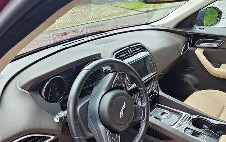 Jaguar F-Pace, 2017 год, 2 450 000 рублей, 10 фотография