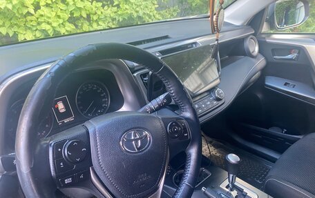 Toyota RAV4, 2017 год, 2 300 000 рублей, 5 фотография