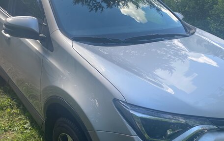 Toyota RAV4, 2017 год, 2 300 000 рублей, 12 фотография