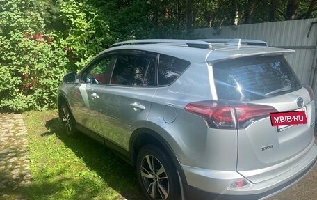 Toyota RAV4, 2017 год, 2 300 000 рублей, 13 фотография