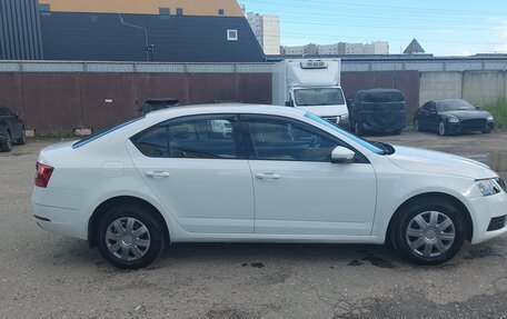 Skoda Octavia, 2017 год, 860 000 рублей, 3 фотография