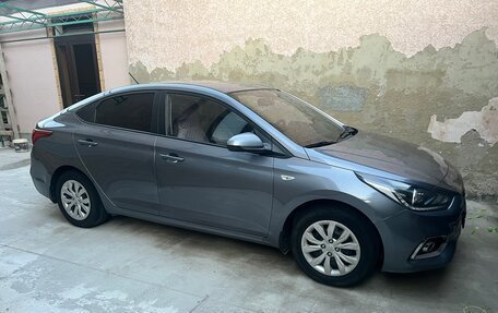 Hyundai Solaris II рестайлинг, 2017 год, 1 240 000 рублей, 6 фотография