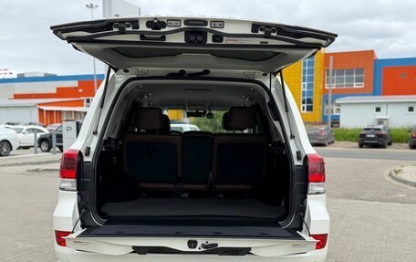 Toyota Land Cruiser 200, 2016 год, 5 600 000 рублей, 3 фотография