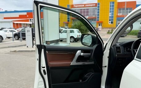 Toyota Land Cruiser 200, 2016 год, 5 600 000 рублей, 8 фотография