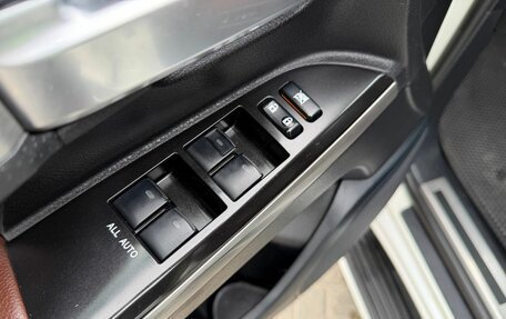 Toyota Land Cruiser 200, 2016 год, 5 600 000 рублей, 9 фотография