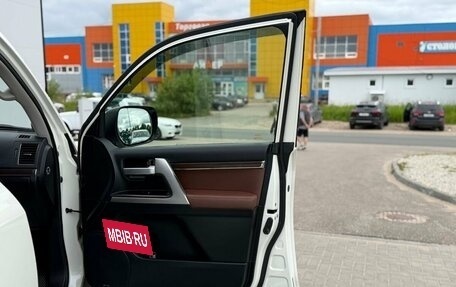 Toyota Land Cruiser 200, 2016 год, 5 600 000 рублей, 18 фотография