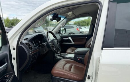 Toyota Land Cruiser 200, 2016 год, 5 600 000 рублей, 21 фотография