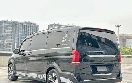 Mercedes-Benz V-Класс, 2022 год, 5 535 000 рублей, 11 фотография