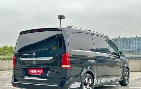 Mercedes-Benz V-Класс, 2022 год, 5 535 000 рублей, 13 фотография