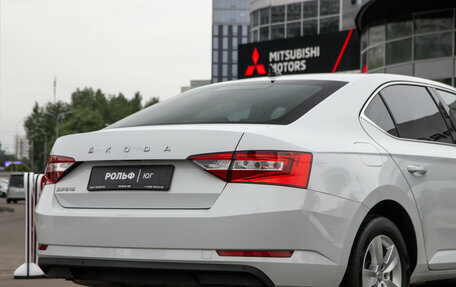 Skoda Superb III рестайлинг, 2021 год, 3 190 000 рублей, 18 фотография