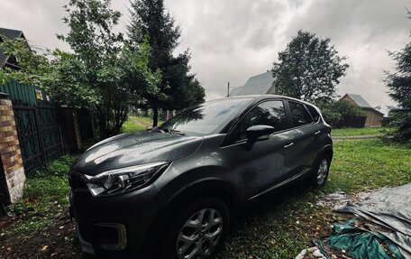 Renault Kaptur I рестайлинг, 2017 год, 1 400 000 рублей, 3 фотография