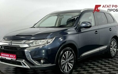 Mitsubishi Outlander III рестайлинг 3, 2019 год, 1 990 000 рублей, 1 фотография