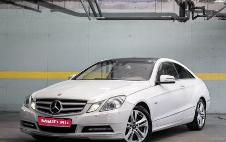 Mercedes-Benz E-Класс, 2011 год, 1 350 000 рублей, 1 фотография