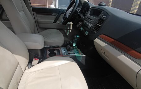 Mitsubishi Pajero IV, 2007 год, 1 800 000 рублей, 5 фотография