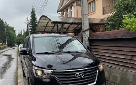 Hyundai H-1 II рестайлинг, 2018 год, 2 999 990 рублей, 11 фотография
