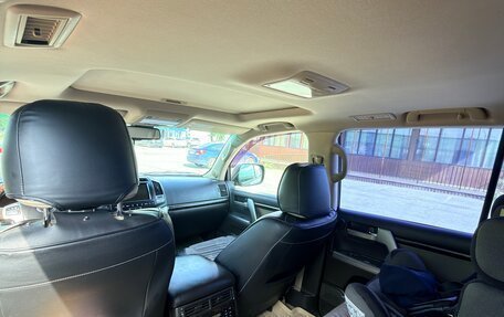 Toyota Land Cruiser 200, 2010 год, 3 200 000 рублей, 10 фотография