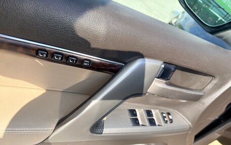 Toyota Land Cruiser 200, 2010 год, 3 200 000 рублей, 11 фотография