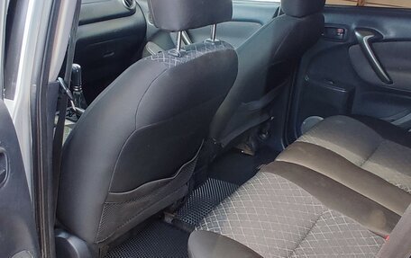 Toyota RAV4, 2005 год, 900 000 рублей, 8 фотография