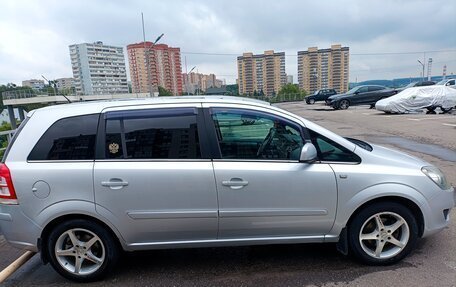 Opel Zafira B, 2010 год, 560 000 рублей, 14 фотография