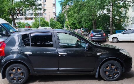 Renault Sandero I, 2013 год, 575 000 рублей, 3 фотография