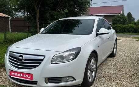 Opel Insignia II рестайлинг, 2011 год, 900 000 рублей, 2 фотография