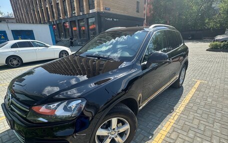 Volkswagen Touareg III, 2011 год, 2 250 000 рублей, 2 фотография