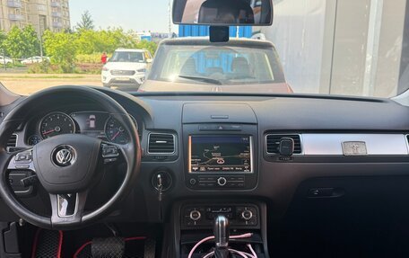 Volkswagen Touareg III, 2011 год, 2 250 000 рублей, 15 фотография