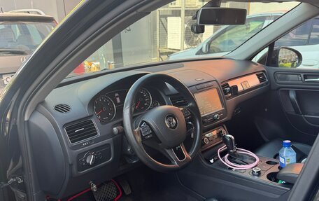 Volkswagen Touareg III, 2011 год, 2 250 000 рублей, 14 фотография