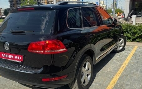 Volkswagen Touareg III, 2011 год, 2 250 000 рублей, 8 фотография